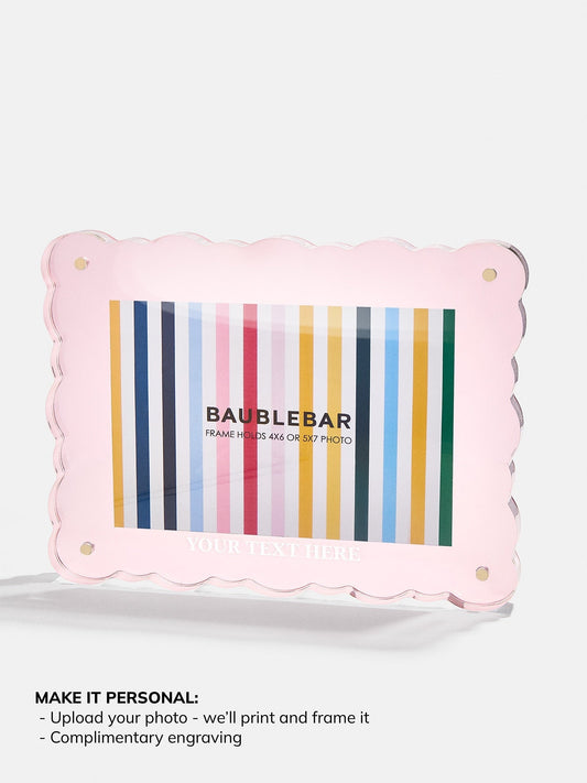 Picture Perfect Horizontal Acrylic Frame - Scalloped Shape