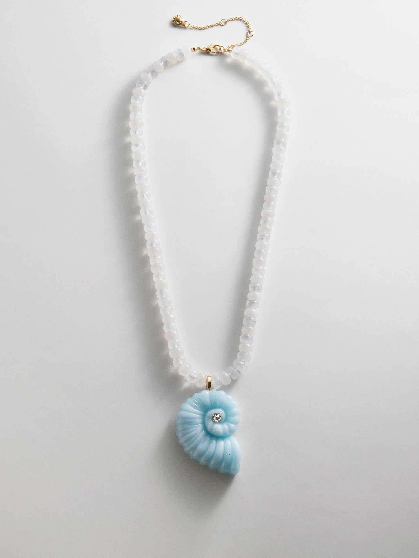 Sun Drift Semi-Precious Pendant Necklace - Spiral Shell