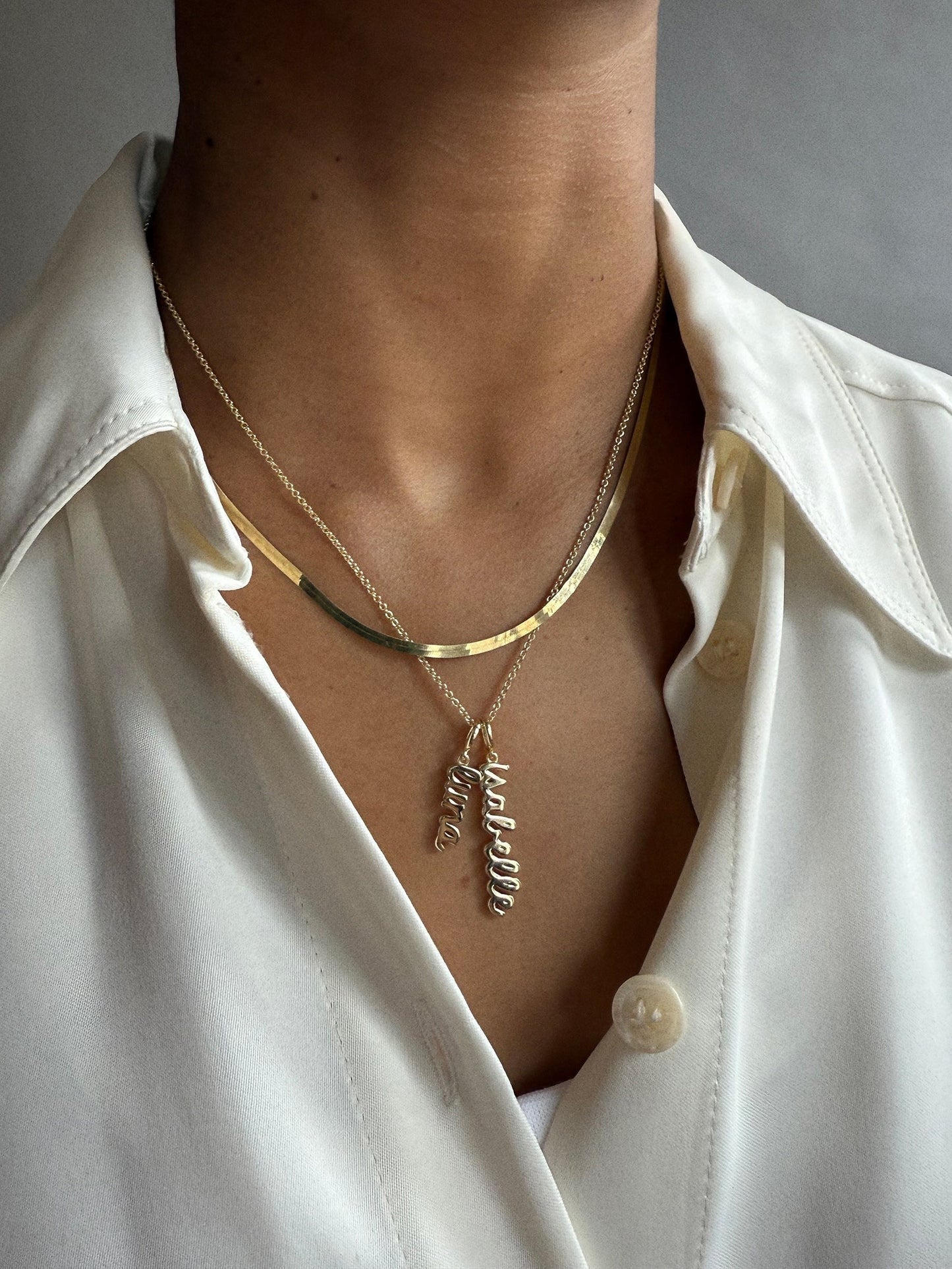 Mini Gold Script Cluster Custom Nameplate Necklace - 1 Name