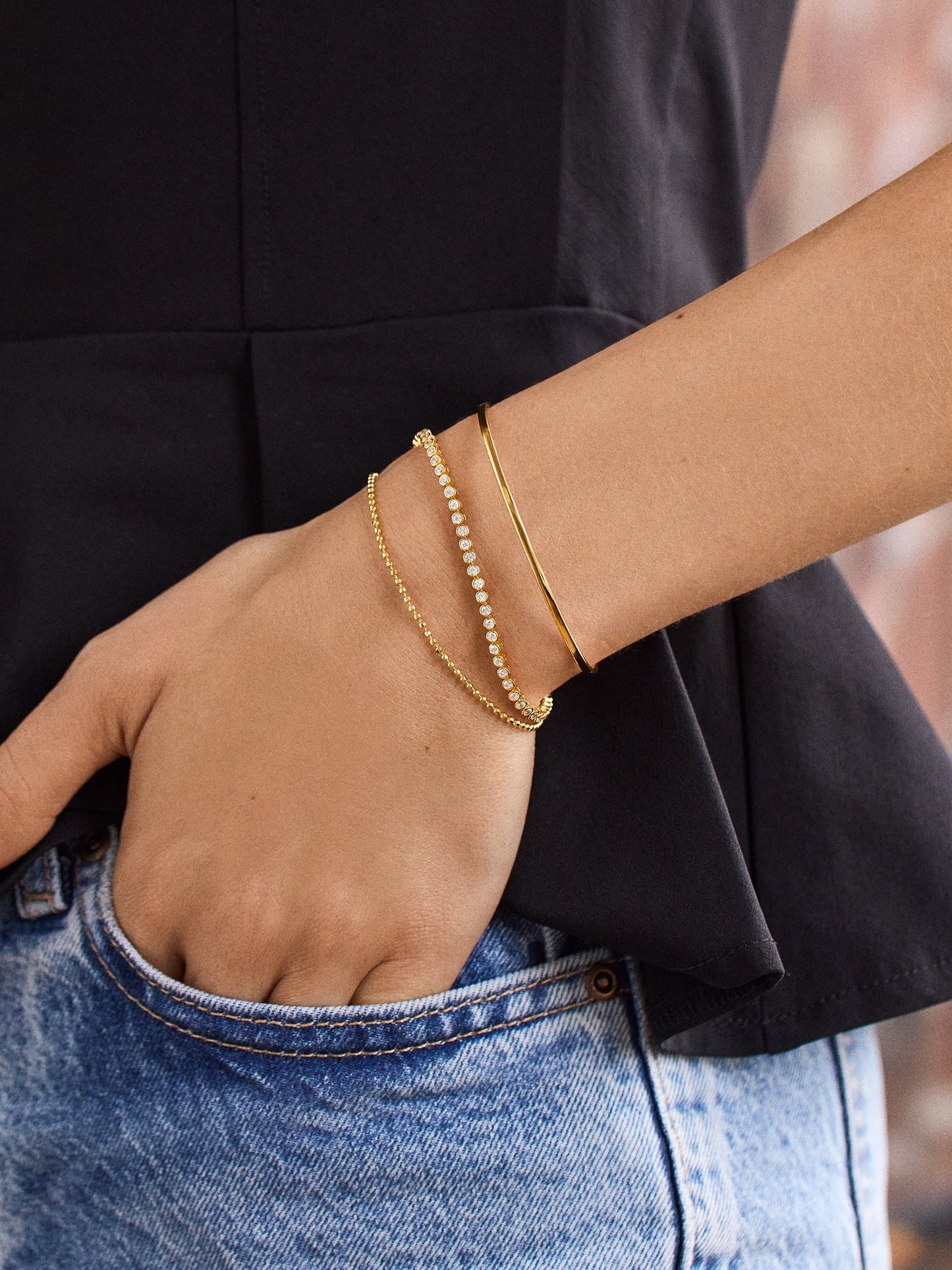 Amalie Tennis Bracelet - Round Bezel