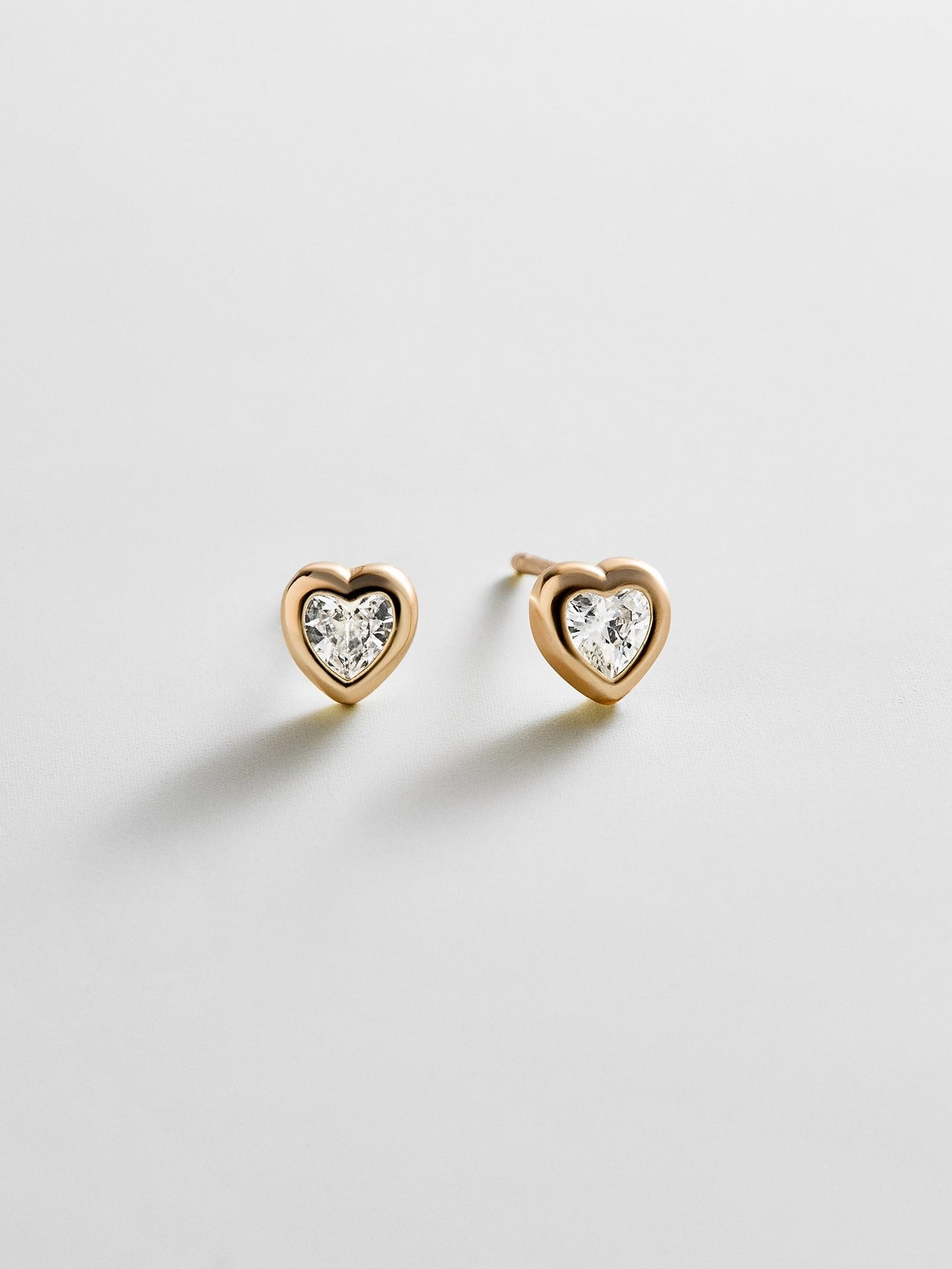 Paloma 14K Gold Heart Earrings - Heart Stone